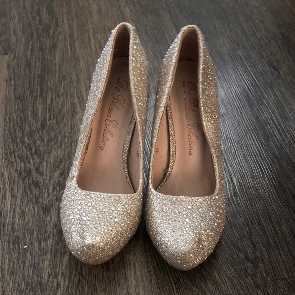 De Blossom Collection Glittery Champagne Rhinestone Pumps